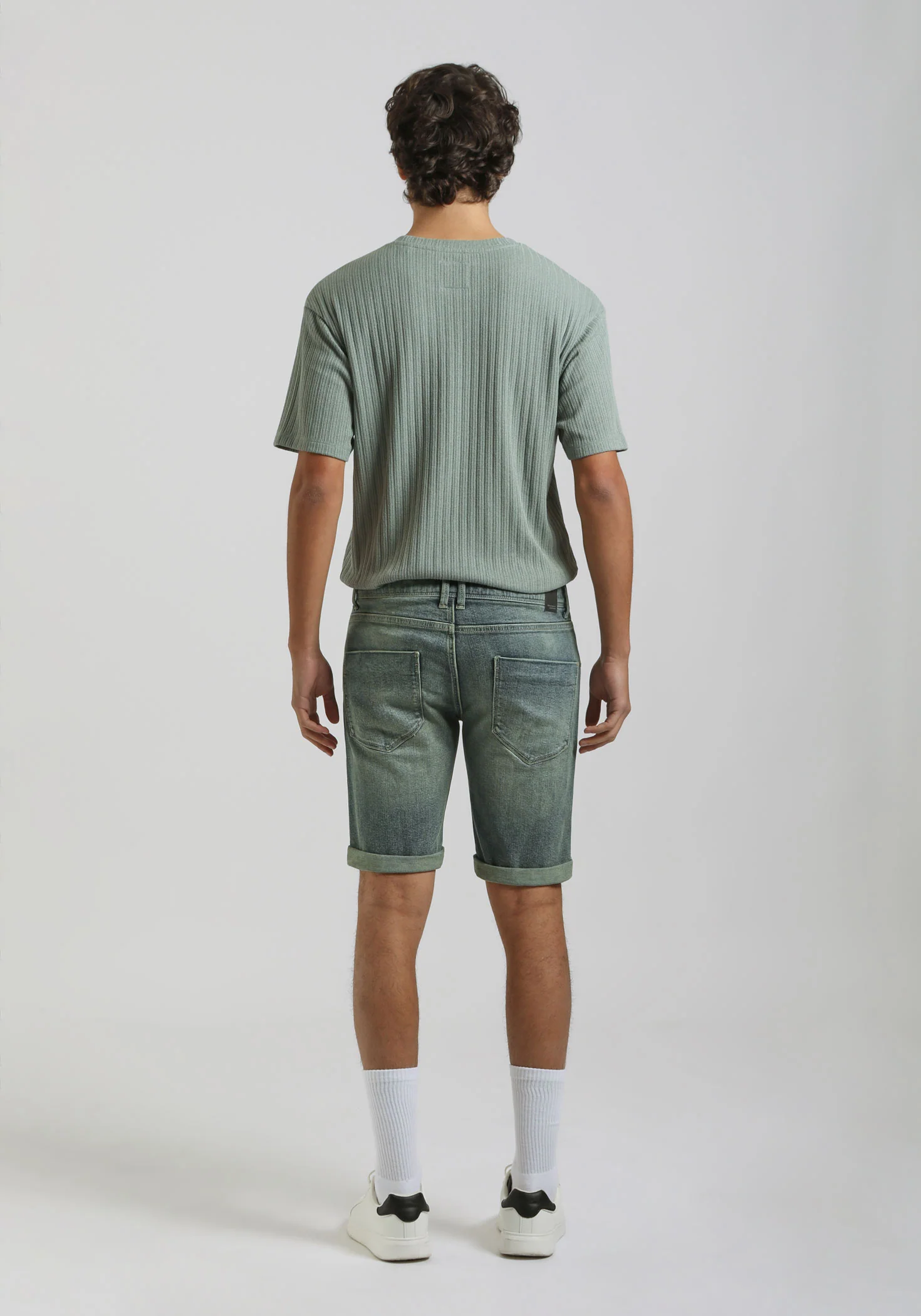 Bermuda di jeans slim fit effetto sabbia - Image 4