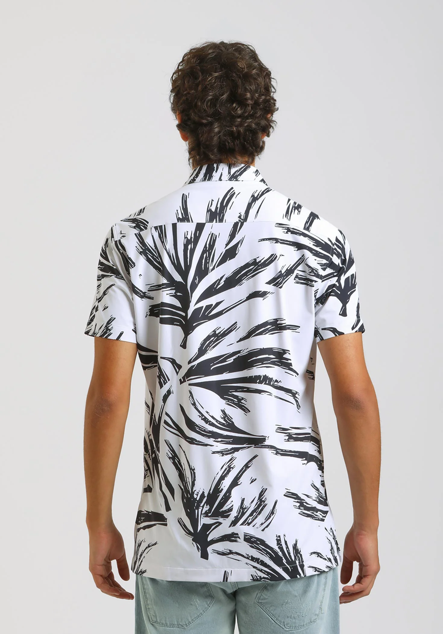 Camicia mezza manica in tessuto elastico con fantasia - Image 4