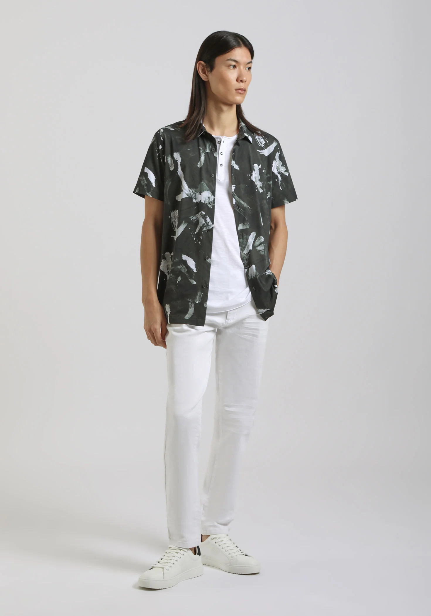 Camicia mezza manica in tessuto elastico con fantasia - Image 5