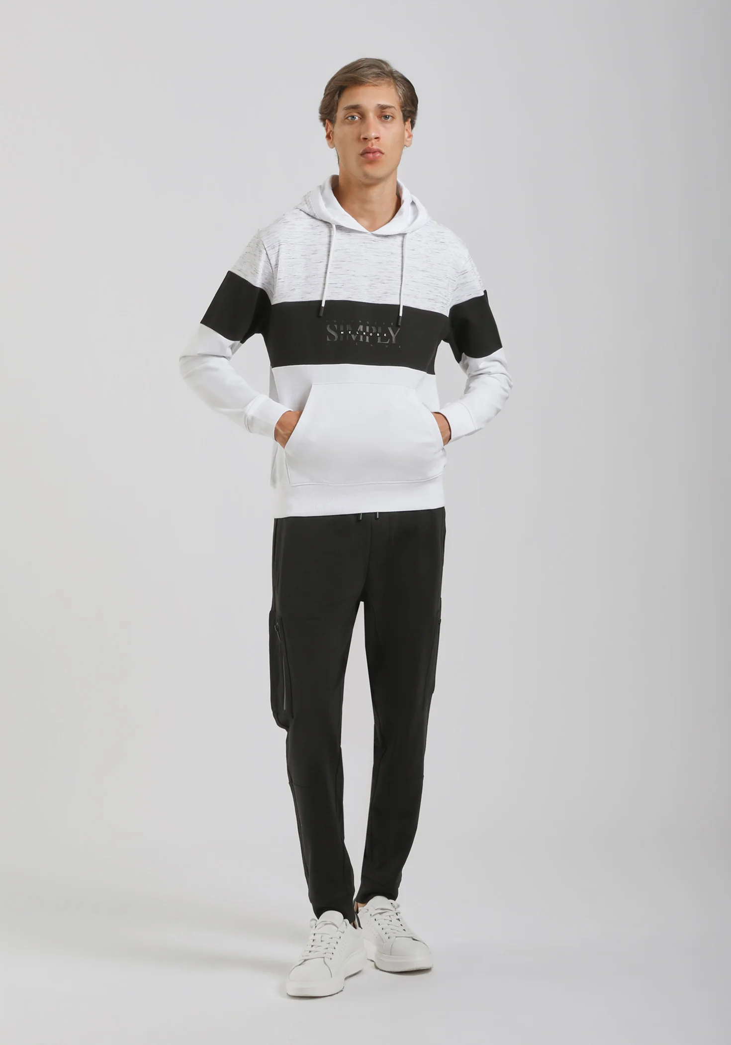 Felpa con cappuccio colorblock - Image 5