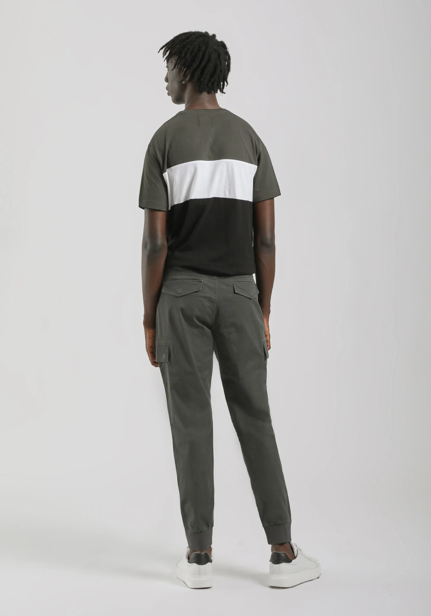 Pantaloni cargo con elastici alle caviglie - Image 5