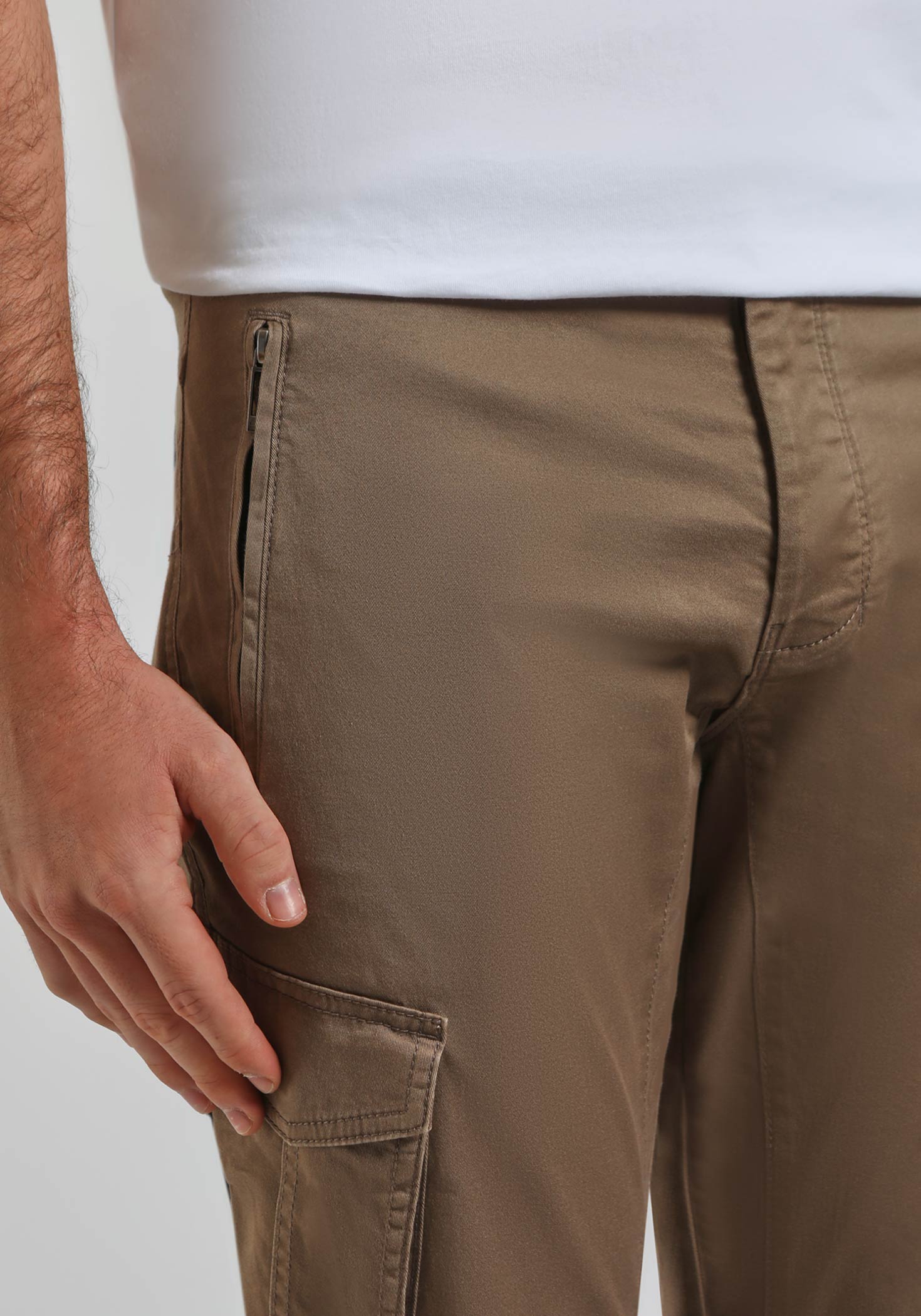 Pantaloni cargo in cotone - Image 3