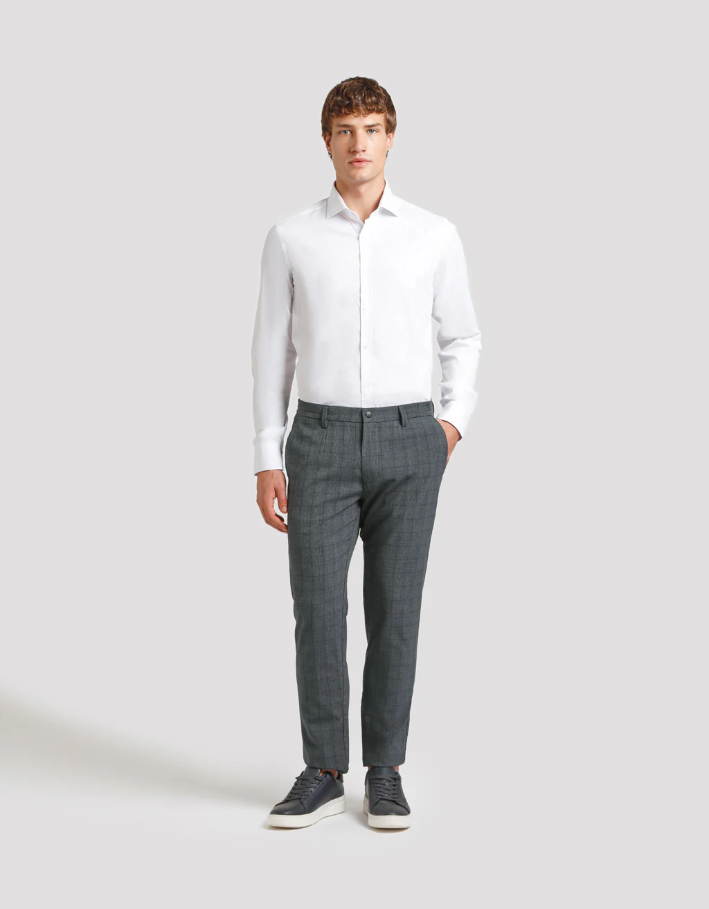 Pantaloni chino con fantasia a quadri