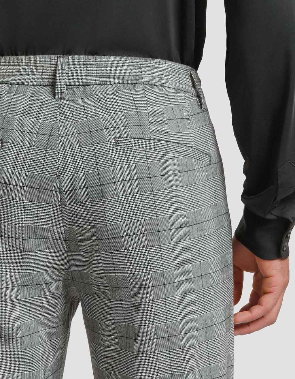 Pantaloni chino con fantasia a quadri - Image 6