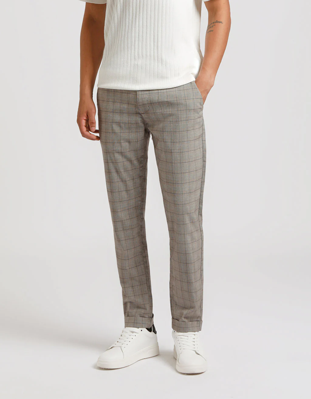 Pantaloni chino con fantasia a quadri - Image 2