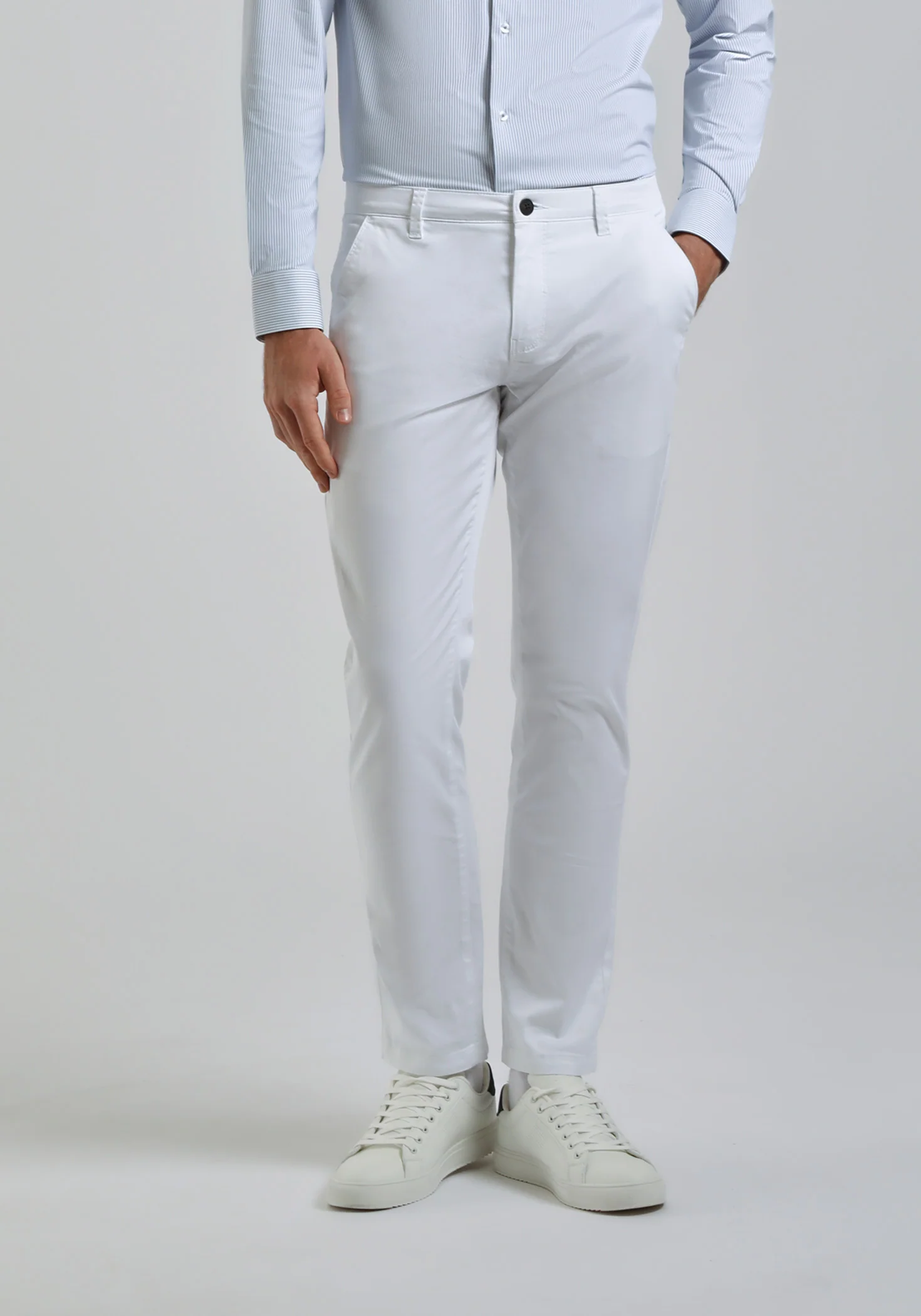 Pantaloni chino in cotone - Image 2