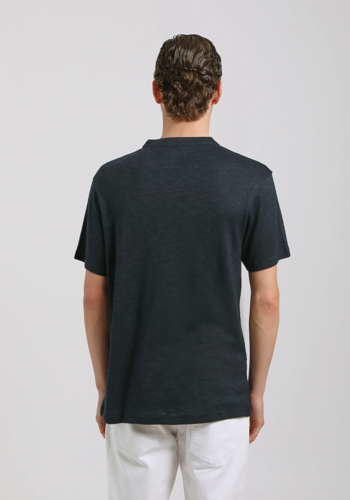 T-shirt con scollo a V - Image 4