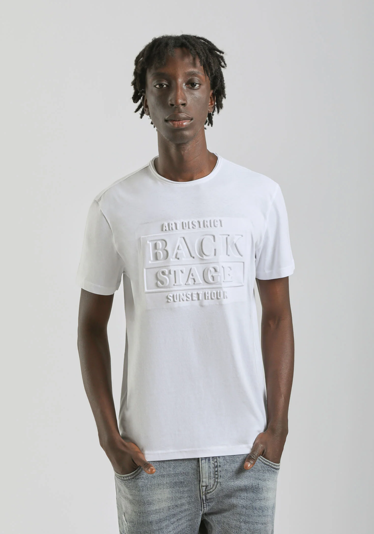T-shirt con stampa a rilievo
