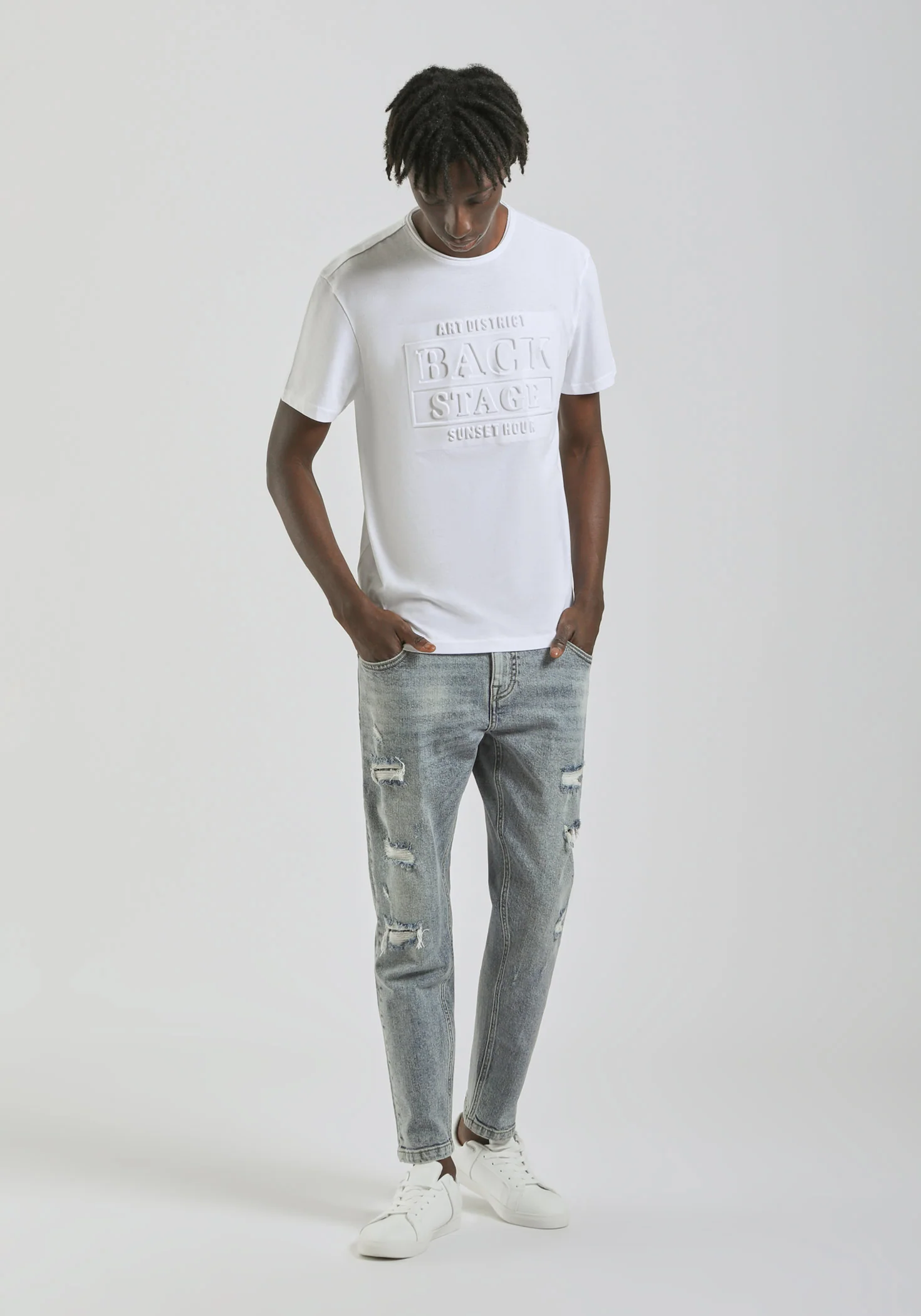 T-shirt con stampa a rilievo - Image 4