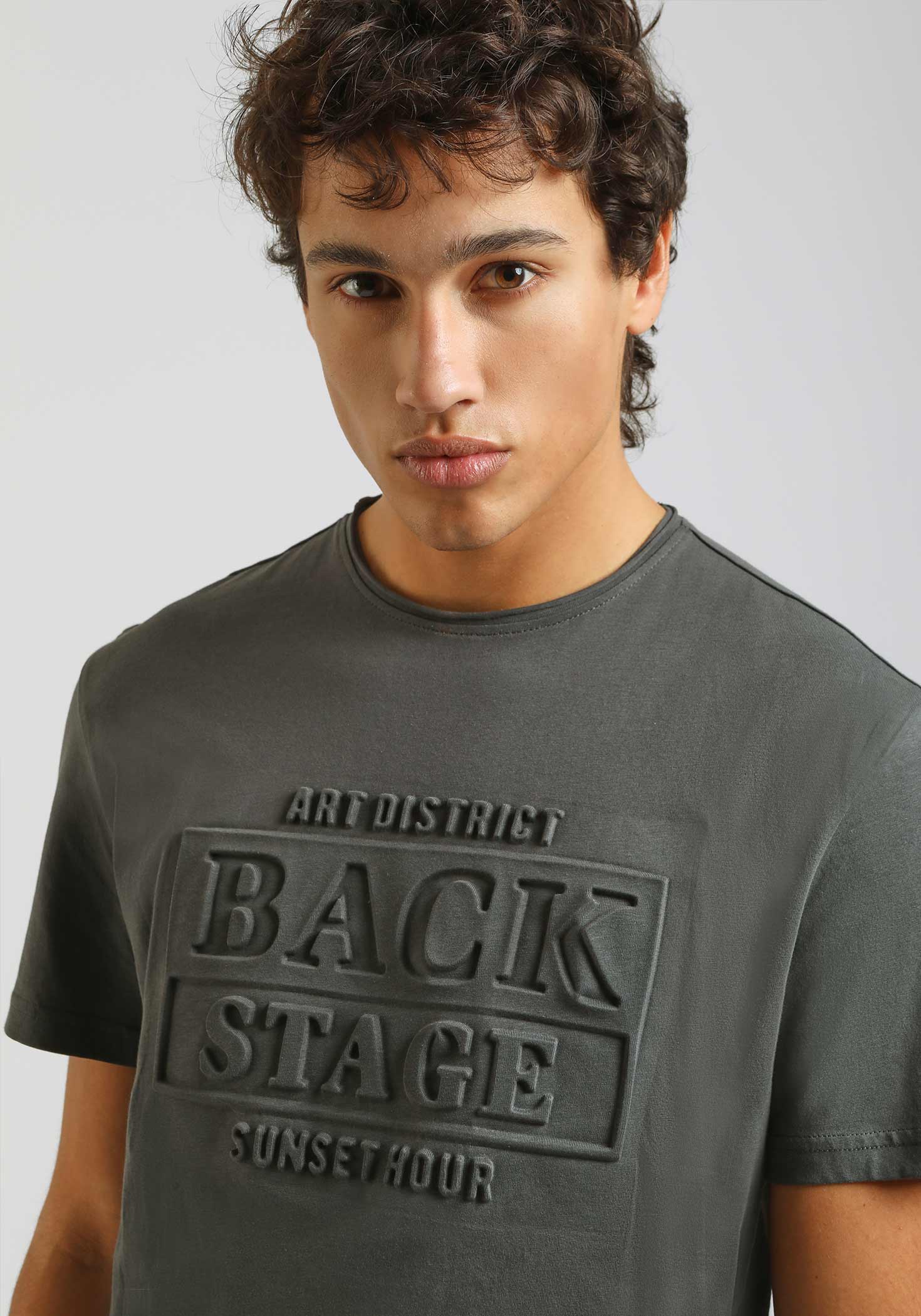 T-shirt con stampa a rilievo - Image 2