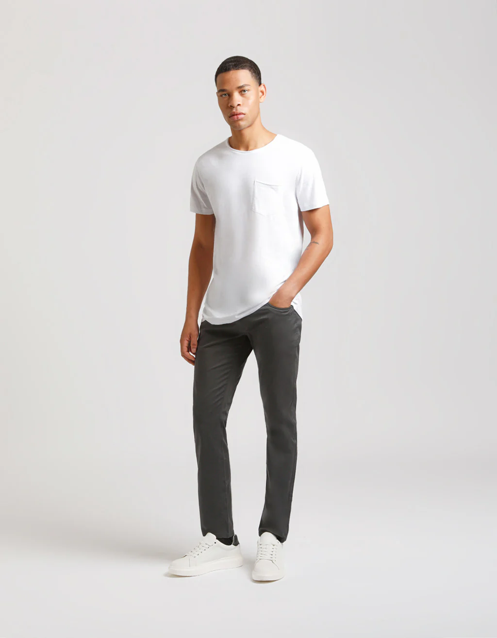 T-shirt con taschino - Image 5