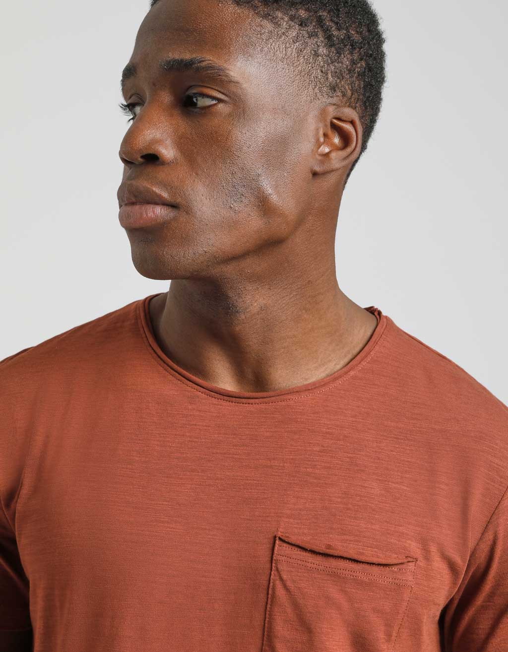 T-shirt con taschino - Image 2